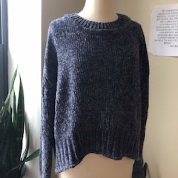 PLUSH GREY CREW NECK SWEATER - Picture 1 of 5